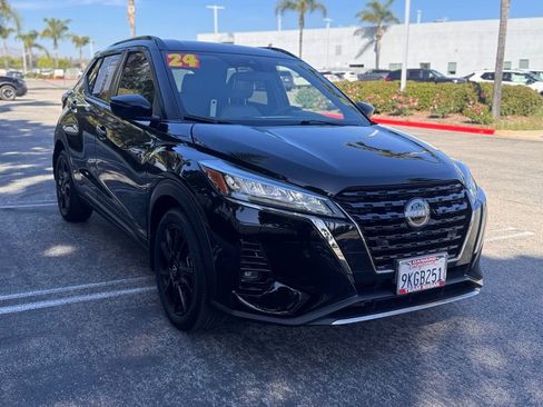 Certified 2024 Nissan Kicks SR w/ SR Premium Package image 2