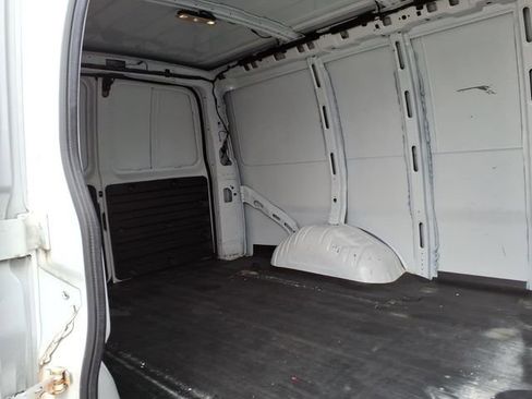 Used 2019 Chevrolet Express 2500 w/ Driver Convenience Package image 23