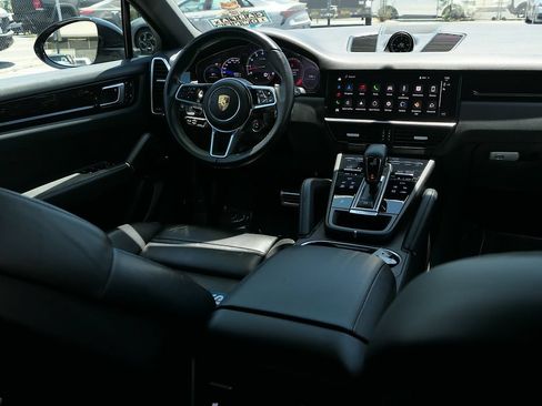 Used 2023 Porsche Cayenne S AWD/4WD image 25