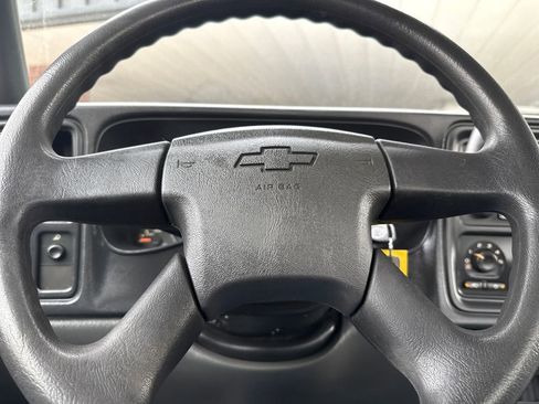 Used 2006 Chevrolet Silverado 3500 2WD Regular Cab image 27