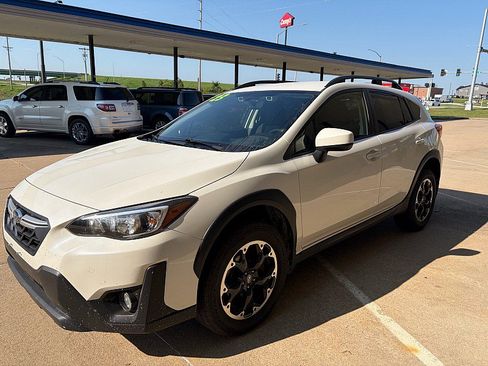 Used 2023 Subaru Crosstrek 2.0i Premium AWD/4WD image 3
