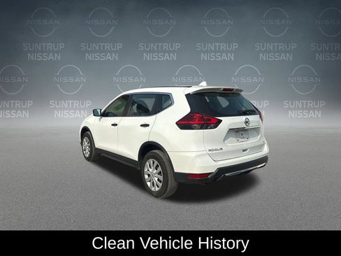 Used 2017 Nissan Rogue S AWD/4WD image 3