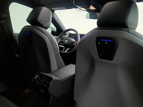 Used 2024 BMW i5 eDrive40i w/ M Sport Package RWD image 42