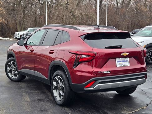 Certified 2025 Chevrolet Trax LT image 13
