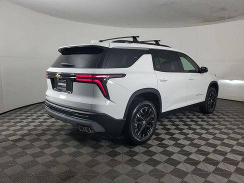 New 2026 Chevrolet Traverse LT w/ Sun and Wheel Package image 4