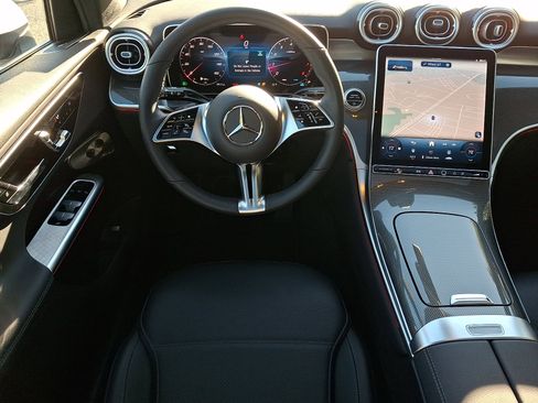 Certified 2025 Mercedes-Benz GLC 300 4MATIC SUV image 11