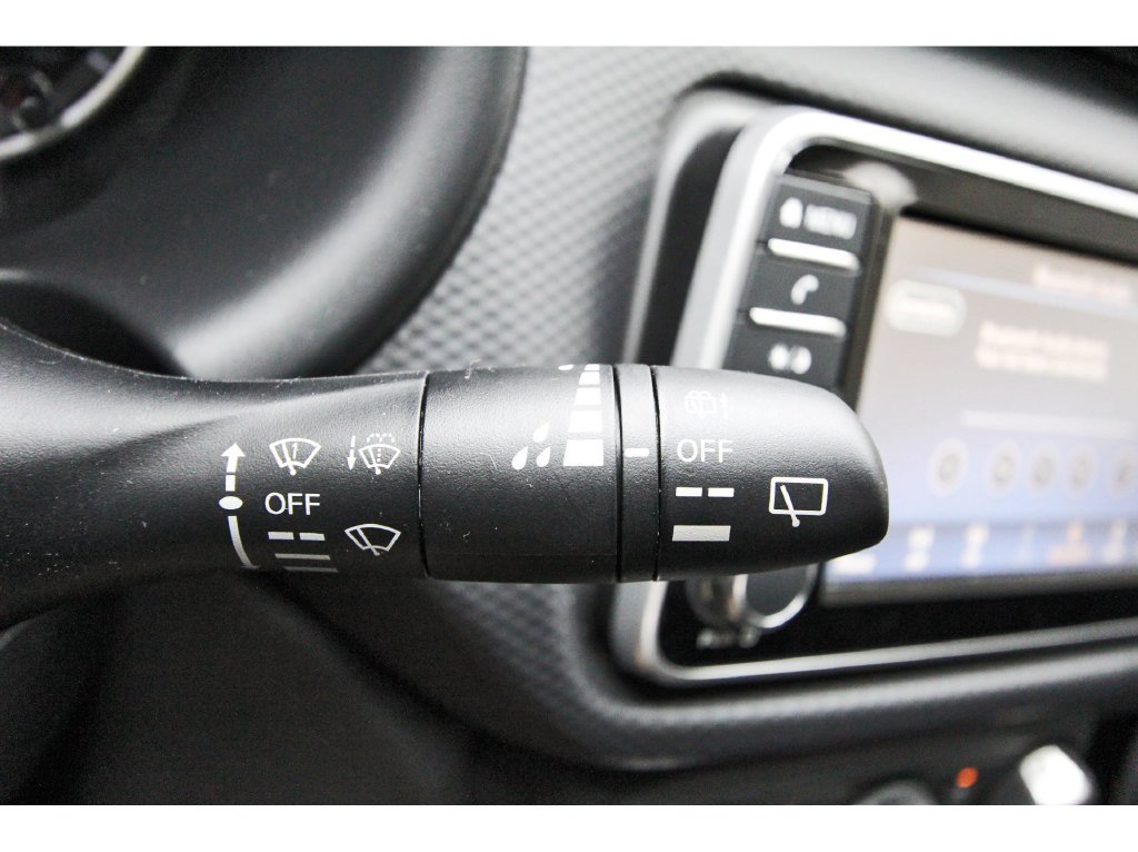 Used 2025 Nissan Kicks Play S FWD image 13