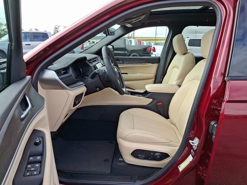 New 2025 Jeep Grand Cherokee L Limited w/ Luxury Tech Group II AWD/4WD image 8