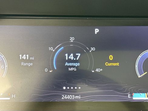 Used 2022 Jeep Grand Cherokee Overland w/ Luxury Tech Group IV image 12