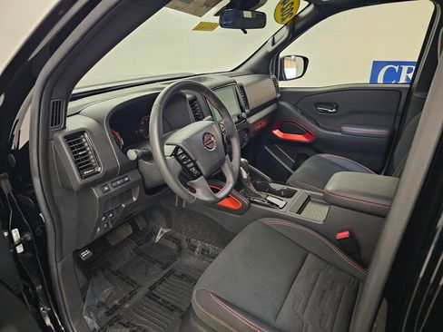 Used 2024 Nissan Frontier PRO-4X w/ Off-Road Protection Package image 14