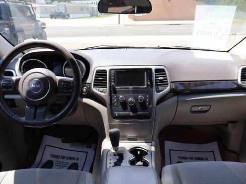 Used 2012 Jeep Grand Cherokee Laredo AWD/4WD image 26