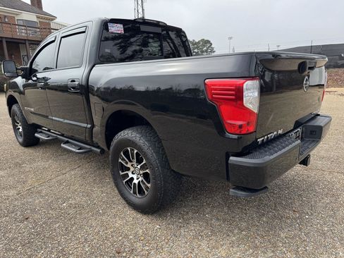 Used 2022 Nissan Titan SV w/ SV Convenience Package image 5