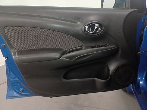 Used 2014 Nissan Versa SV FWD image 15