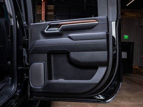 Used 2025 GMC Sierra 2500 Denali image 37