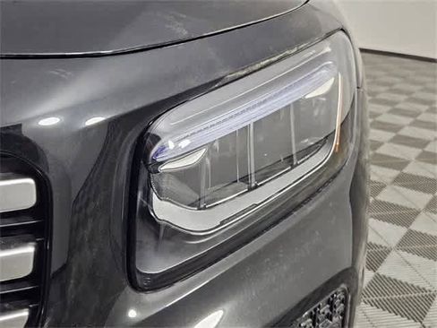 Certified 2025 Mercedes-Benz GLB 250 4MATIC image 19