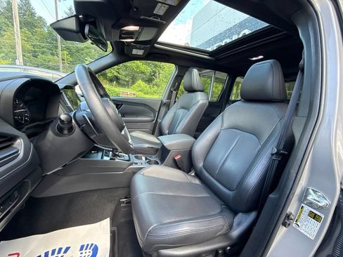 Used 2025 Subaru Forester Limited AWD/4WD image 19