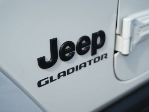 Used 2021 Jeep Gladiator Sport AWD/4WD image 40