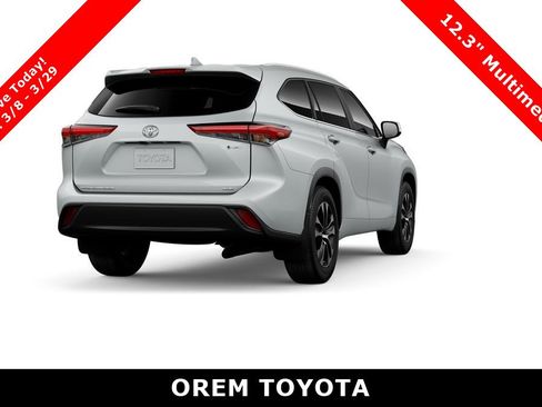New 2026 Toyota Highlander XLE image 9