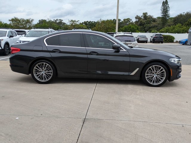 Used 2019 BMW 530i xDrive w/ Convenience Package AWD/4WD image 3