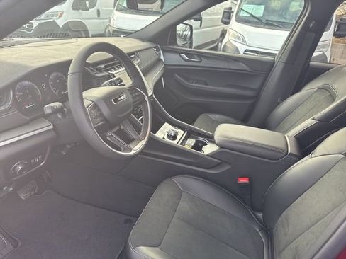 New 2025 Jeep Grand Cherokee Altitude w/ Trailer Tow Package image 26