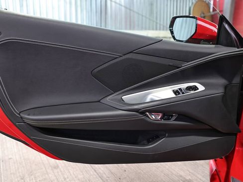 Used 2021 Chevrolet Corvette Stingray Coupe w/ Engine Appearance Package image 27