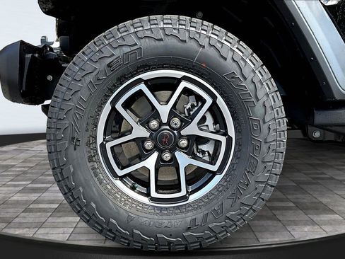 New 2025 Jeep Gladiator Rubicon image 11