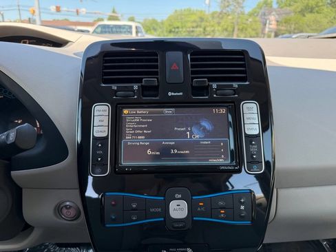 Used 2012 Nissan Leaf SL FWD image 32