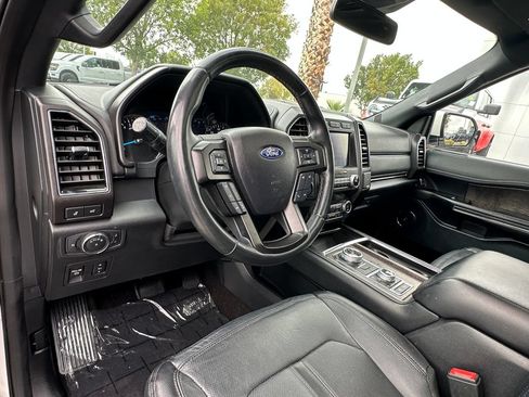 Used 2020 Ford Expedition Limited w/ Equipment Group 302A AWD/4WD image 26