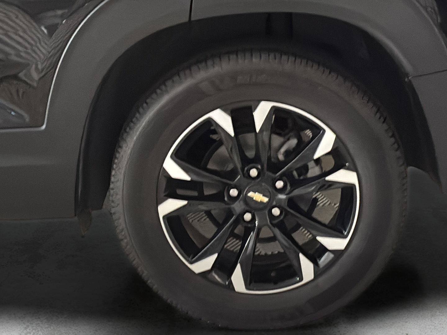 Certified 2021 Chevrolet TrailBlazer LT w/ Premium Seating Package FWD image 9