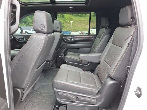 Used 2024 Chevrolet Suburban High Country w/ Premium Package AWD/4WD image 10