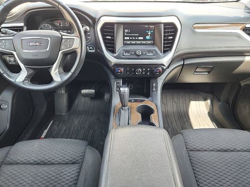 Used 2019 GMC Acadia SLE image 9
