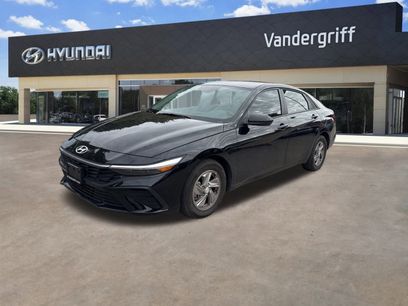 Used 2025 Hyundai Elantra SE