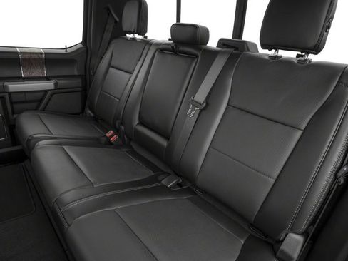 Used 2018 Ford F250 Lariat w/ Lariat Value Package AWD/4WD image 14