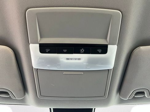 Used 2025 Nissan Altima 2.5 SV image 17