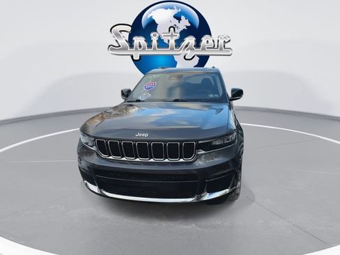 Used 2022 Jeep Grand Cherokee L Limited image 3