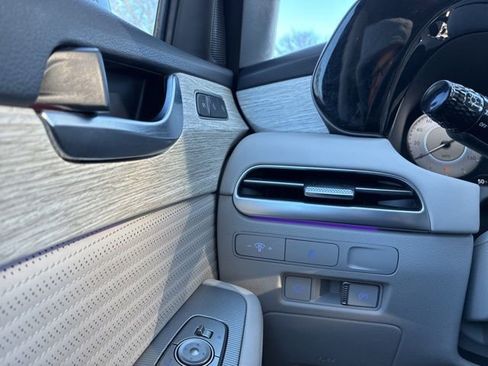 Used 2024 Hyundai Palisade Calligraphy image 27