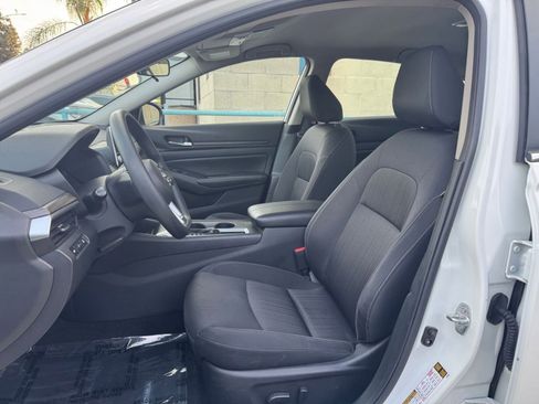 Used 2025 Nissan Altima 2.5 SV image 28