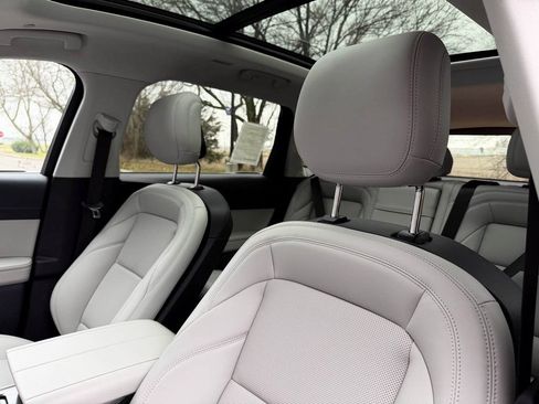 New 2026 Lincoln Nautilus Premier w/ Equipment Group 102A AWD/4WD image 10