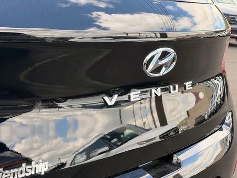 New 2026 Hyundai Venue SEL FWD image 32
