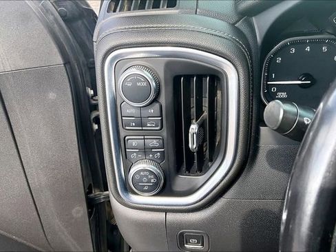 Used 2022 GMC Sierra 1500 SLT AWD/4WD image 16