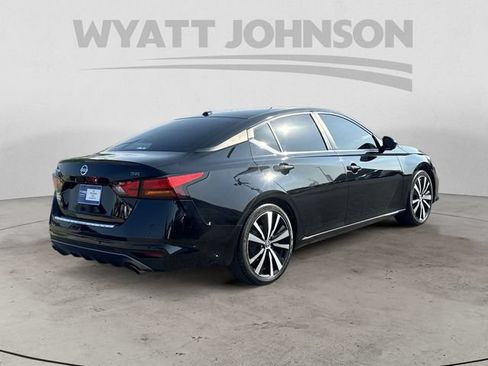 Used 2022 Nissan Altima 2.5 SR FWD image 5