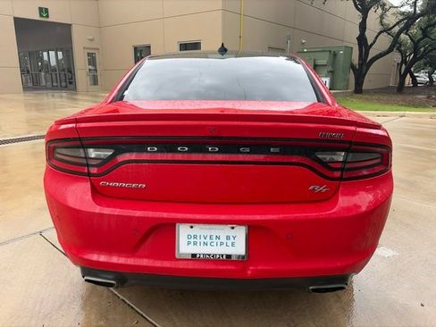 Used 2016 Dodge Charger R/T w/ Plus Group RWD image 4