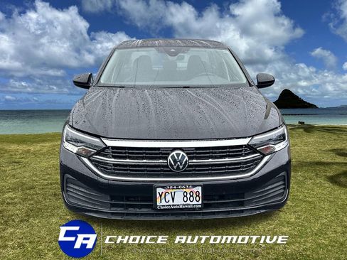 Used 2024 Volkswagen Jetta SE image 10