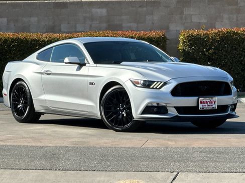Used 2016 Ford Mustang GT Premium w/ GT Performance Package RWD image 2