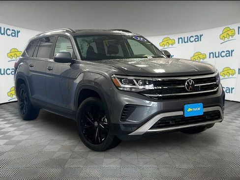Used 2023 Volkswagen Atlas SE w/ Black Wheel Package AWD/4WD image 1