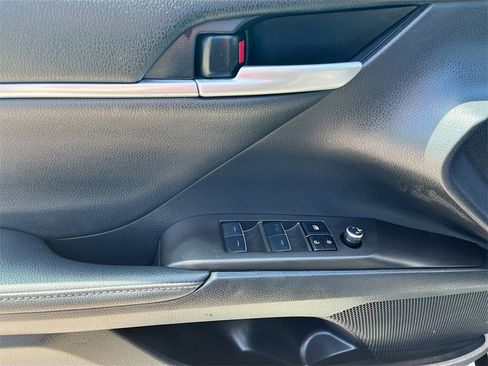 Used 2024 Toyota Camry XSE image 17