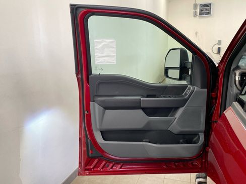 New 2026 Ford F150 XLT w/ XLT Chrome Appearance Package image 38