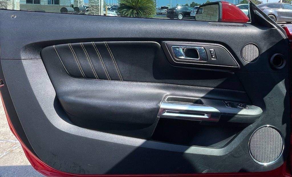 Used 2015 Ford Mustang Premium RWD image 28