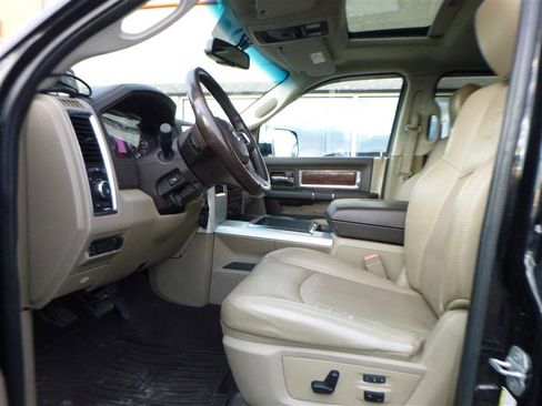 Used 2011 RAM 2500 Laramie w/ Cold Weather Group image 6