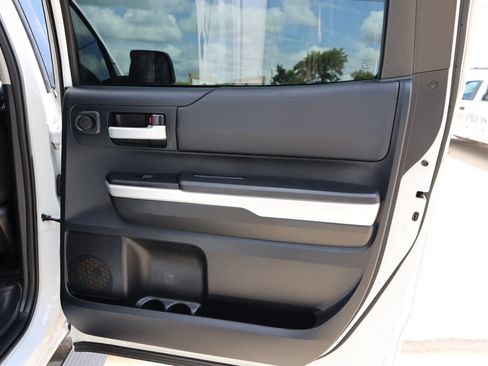 Used 2014 Toyota Tundra SR5 w/ SR5 Upgrade Package RWD image 36